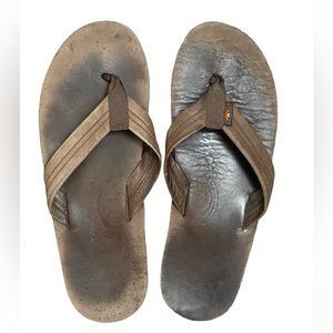 Rainbow sandals. Mens size XL (11-12)